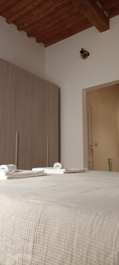 Il Porto Di Ale E Kat Hotel Livorno Luaran gambar