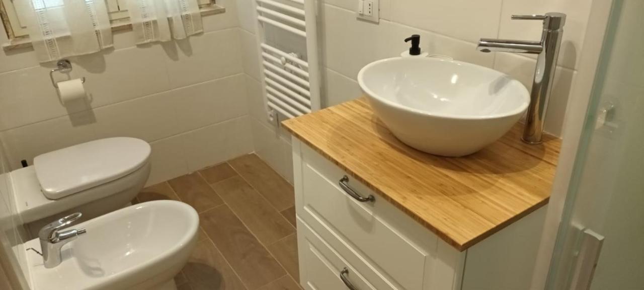 Il Porto Di Ale E Kat Hotel Livorno Luaran gambar